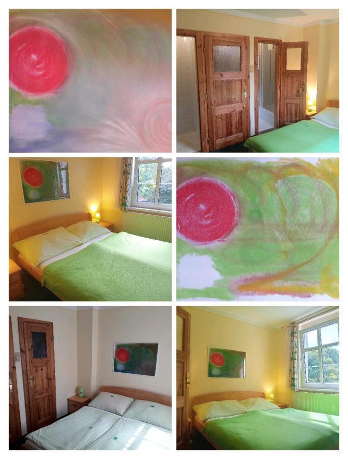 Hotel U Zeleneho Stromu - Zum Gruenen Baum Hřensko Exteriör bild